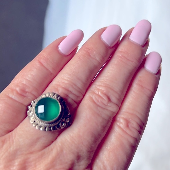 Vintage Green Onyx & Sterling Silver Boho Ring - Picture 3 of 9